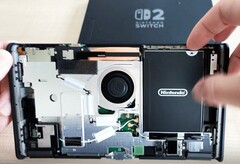 A Nintendo Switch 2 új változata lehetővé teszi az akkumulátor egyszerű cseréjét.