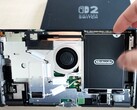 A Nintendo Switch 2 új változata lehetővé teszi az akkumulátor egyszerű cseréjét.