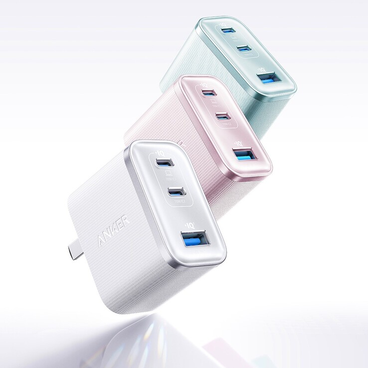 Az Anker Nano SafeCharge Ultra Charger többféle színben kapható, csillogó kivitelben (a képen). (Kép forrása: JD.com)