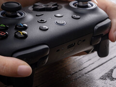 a 8BitDo következő kontrollere a képen látható Ultimate 2-t fogja tükrözni, fekete színben. (Kép forrása: 8BitDo) 