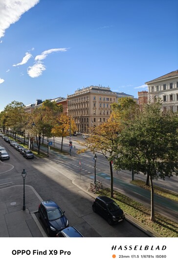 Egy 23 mm-es kép az Oppo Find X9 Pro alapértelmezett 12 megapixeles fényképezőgépéről.