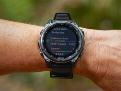 A Fenix 8 még ebben a szezonban jelentős frissítést kap, amely több mint 100 változtatást tartalmaz. (Kép forrása: Garmin)