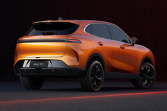 A T7 SUV, amelyhez életre szóló Rhino akkumulátor-garancia tartozik.