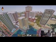 Mike Tomlin egy egész várost épített a Minecraftban, sűrű városképpel és sokféle épülettel.