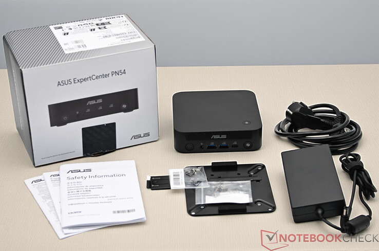 Az Asus ExpertCenter PN54 szállítási terjedelme