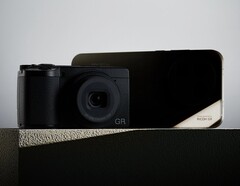 A Realme GT 8 Pro az első okostelefon, amely Ricoh kamerapartnerséggel rendelkezik. (Kép forrása: Realme)
