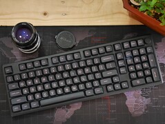 Epomaker Galaxy100 vezeték nélküli mechanikus billentyűzet.