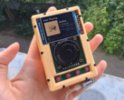 A Raspberry Pi Zero alapú DAP 4000mAh-s akkumulátorral (a képen) várhatóan 10-14 órán keresztül működik egyetlen feltöltéssel. (Kép forrása: u/Der6FingerJo via r/DigitalAudioPlayer)
