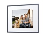 Az Ugreen Gallery képkeret 13,3 hüvelykes E Ink Spectra 6 kijelzőn jeleníti meg a fényképeket.