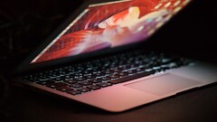 A Microsoft a nem felügyelt Windows 11 24H2-es gépeket 25H2-re állítja át, mivel közeledik a támogatás 2026. októberi lejárati határideje.