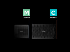 A Zotac a Computex 2025 kiállításon új M és C sorozatú mini PC-ket mutatott be. A képen: két új mini PC. (Kép forrása: Zotac - szerk.)