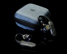 Az iFi Go Pod Air 2-tűs vagy MMCX csatlakozón keresztül csatlakozik az IEM-ekhez. (Kép forrása: iFi Audio)