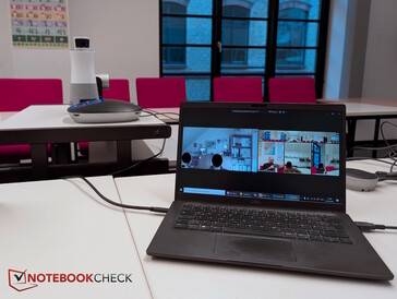 Jó képminőség (a laptop képernyőjének jobb fele)