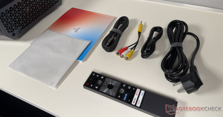 Szállítási terjedelem (bőrborítás a képen nem látható)