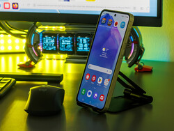 A Samsung Galaxy A55 5G tesztelése. A Samsung Németország által biztosított tesztkészülék.