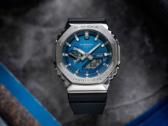 A Casio GBM-2100A-2B (a képen) már kapható az Egyesült Királyságban és Japánban. (Kép forrása: Casio)