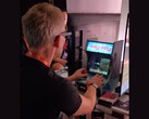 John Carmack a Doom Evercade-portját játssza
