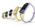 A Smart Band 11 négy változatban kapható. A képen: a viselhető eszköz különböző színváltozatokban és szíjakkal.