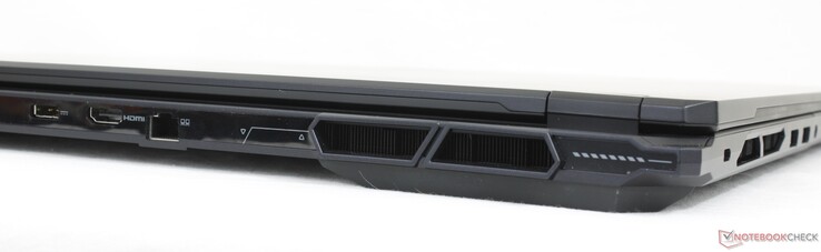 Hátul: RJ-45 (2,5 Gbps): AC adapter, HDMI 2.1, RJ-45 (2,5 Gbps)