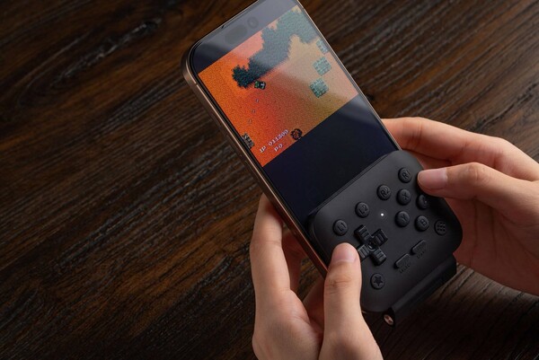 A 8BitDo FlipPad EDC Black Edition kizárólag a 8BitDo weboldalán lesz kapható.