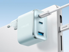 Az Anker Nano Charger (70W, 3 port) (képünkön) mostantól kék színben is kapható. (Kép forrása: Anker)