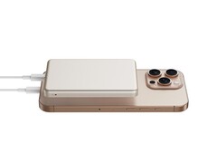 A Xiaomi Magnetic Ultra-thin Power Bank 5000 7.5W már kapható Kínában. (Kép forrása: Xiaomi)