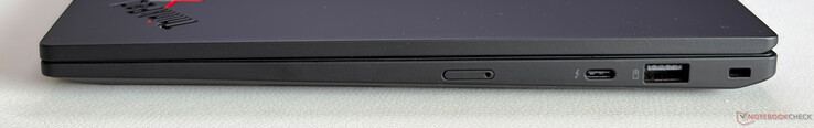Helyes: Nano SIM-kártyahely, USB-C 4.0 Thunderbolt 4-es csatlakozóval (40 Gbps, DisplayPort 2.1, Power Delivery), USB-A 3.2 Gen. 1 (5 Gbps, állandóan aktív), Kensington Nano Security-nyílás