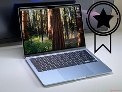 A Apple MacBook Air 13 M5 jelenleg a legkelendőbb laptop az Amazonon.