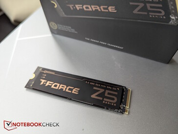 T-Force csatolt grafén matricával