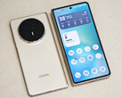 A Magic V5 egy 8-magos Snapdragon 8 Elite lapkakészletet rejt a 4,1~4,2 mm-es készülékházban. (Kép forrása: fenibook)