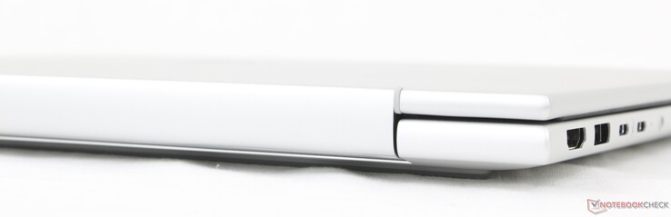 Hátul: Portok: Nincsenek