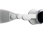A Apple's Vision Pro vegyes valóság headset promóciós képe, amelyen az eszköz fehér háttér előtt látható. (Kép forrása: Apple)