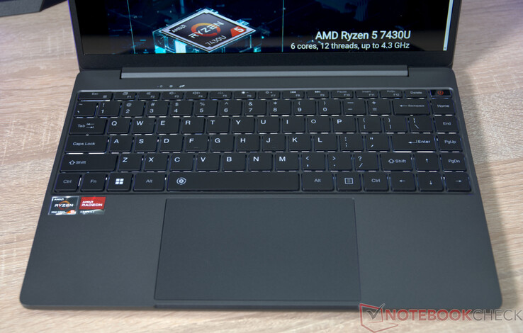 A Chuwi CoreBook X beviteli eszközei