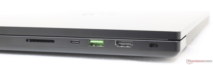 Right: SD card reader, USB-C 3.2 Gen. 2 w/ Thunderbolt 4 + Power Delivery + DisplayPort 1.4, USB-A 3.2 Gen. 2, HDMI 2.1, Kensington lock
