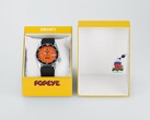Seiko 5 Sports x Popeye HDB013 automata karóra narancssárga számlappal, korlátozott példányszámú sárga díszdoboz mellett.