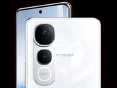 A Vivo Y400 Pro lehet, hogy sport 50MP fő kamera, de csak egy 2MP másodlagos érzékelő (Kép forrása: XpertPick)