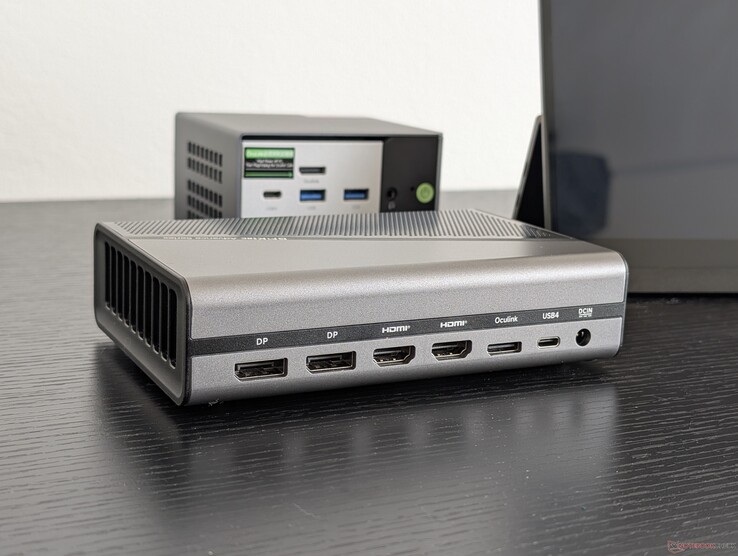 2x DisplayPort 2.0 (4K120), 2x HDMI 2.1 (4K120), OcuLink (PCIe4 x4), USB-C 4.0 (100 W Power Delivery, DisplayPort nélkül), AC adapter