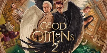 Aziraphale és Crowley lépésben járnak, de nem angyalként és démonként, hanem két öreg lélekként, akik csendben navigálnak egy olyan világban, amely már nem ad helyet a hozzájuk hasonló történeteknek.
