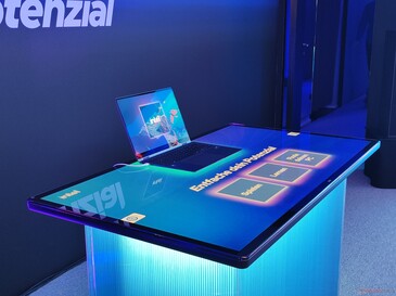 Vásárlási tanácsokat kínáló gép az Intel Experience Store-ban (kép forrása: Benjamin Herzig)