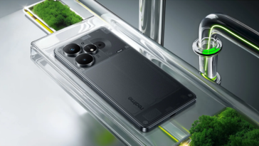 A Realme Neo7 Turbo átlátszó fekete színben érkezik...