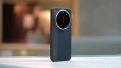 Egy angolul beszélő YouTuber kibontotta és tesztelte a Xiaomi 17 Ultra Leica Edition-t (Kép forrása: Ben's Gadget Reviews)