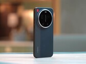 Egy angolul beszélő YouTuber kibontotta és tesztelte a Xiaomi 17 Ultra Leica Edition-t (Kép forrása: Ben's Gadget Reviews)