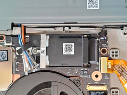 WWAN-kész az előre telepített antennákkal (kép forrása: Notebookcheck)