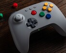 A Classic Gray 8bitDo 64 Bluetooth-vezérlő ára magasabb, mint a többi színé. (Kép forrása: 8BitDo)