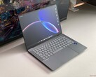 Asus Googlebook 14 laptopteszt - Egy ExpertBook Ultra Glowbarral