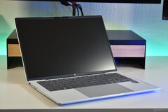 A HP EliteBook X G2i Intel Panther Lake processzorral