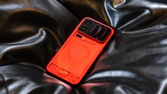 A globális Xiaomi 18 Pro (Max) Európában nem lesz elérhető áttetsző piros kiadásban, helyette azonban egy másfajta pirosra lehet számítani.