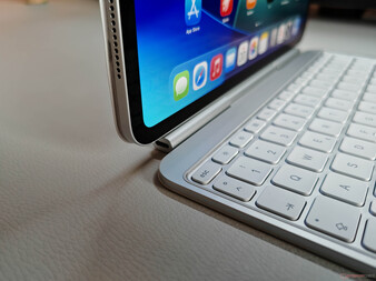 A Magic Keyboard USB-portja