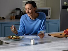 Az Anker Nano Charger (35W, beépített visszahúzható USB-C kábel) (képünkön) már fehér színben is kapható (képünkön). (Kép forrása: Anker)