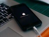 Az iOS 26.5.2 verzió néhány biztonsági javítást tartalmaz az iPhone-felhasználók számára